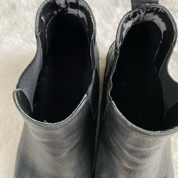 Vintage Leather Chunky Boots - Picture 3 of 3